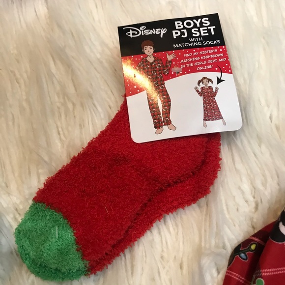 New🌿Boys PJ Set with Matching Socks - Picture 6 of 7